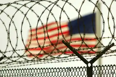 В США мужчина полвека отсидел в тюрьме и оказался невиновным