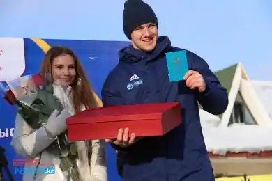 Министр культуры и спорта РК поздравила игрока «Барыса» и его жену с бракосочетанием