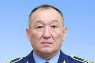 Президент переназначил министра обороны Казахстана 