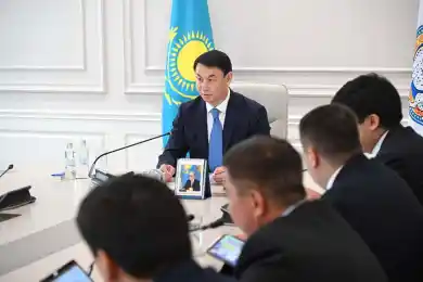 Аким Алматы отправил чиновников в баню 