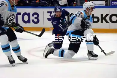 "Сибирь" сократила отставание от "Барыса" во втором периоде