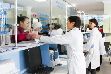 Цой: Живые очереди в поликлиниках сократятся на 30%