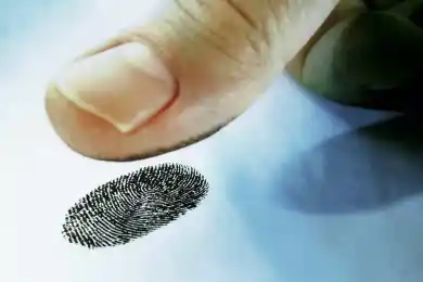 Дактилоскопирование казахстанцев: в каких случаях на процедуру могут пригласить дважды