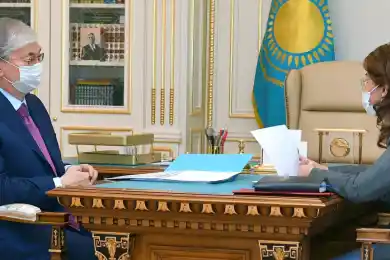 Глава государства принял министра Аиду Балаеву