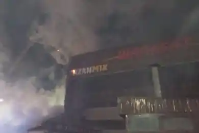 В Нур-Султане загорелся рынок Шапагат