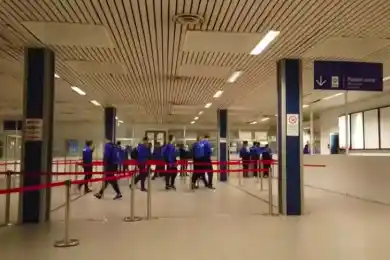 Летели 9 часов: сборная Казахстана прилетела в Сан-Марино