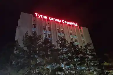 Аким области Абай назвал сроки подключения фонарей в Семее