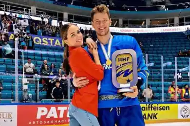 Жена Шевченко назвала критиков мужа "жалкими и смешными"