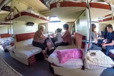 Из Алматы запускают два дополнительных пассажирских поезда