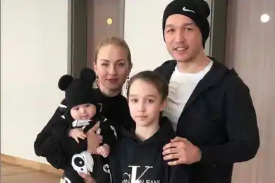 Милота дня: Талгат Жайлауов показал своего кроху-сыночка