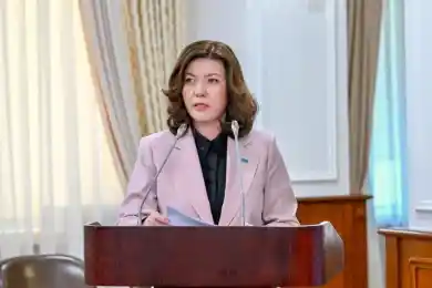 Министр Сулейменова допустила смягчение правил проведения выпускных вечеров в школах