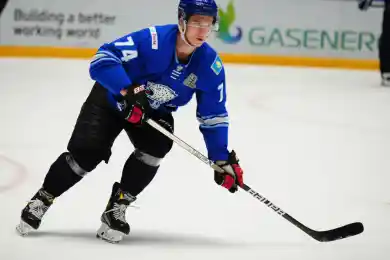 Барыс расторгнул контракт с нападающим