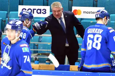 «Нормально всё»: Михайлис про ошибки защитников и кто подменит Карлссона