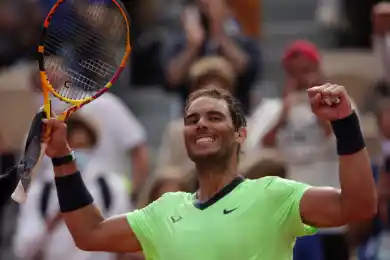 Надаль более чем за четыре часа победил Джоковича в четвертьфинале "Ролан Гаррос"