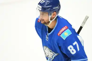 Барыс оставил защитника на один сезон