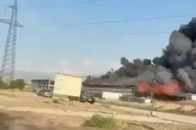 В Алматинской области загорелся картонный завод