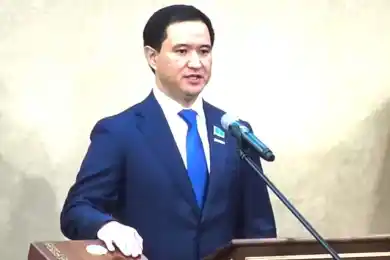 Әбутәліп Мутәлі принес присягу в Мажилисе