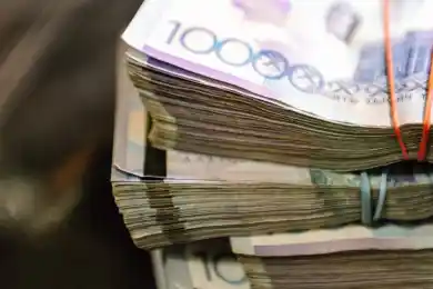 Бизнес на «Рухани Жаңғыру»: чиновника в Акмолинской области подозревают в получении крупной взятки