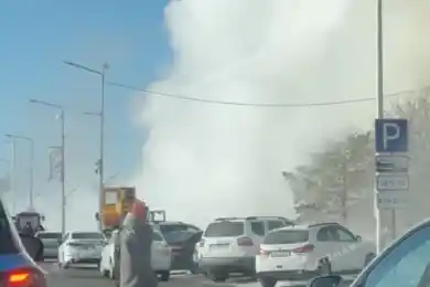 По Ташенова в Астане возникли дефекты на сетях, возникли облака пара