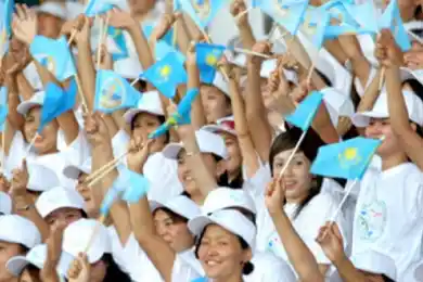 «В списке только девушки»: Мажилис одобрил закон о партийных гендерных квотах