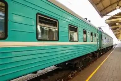 Житель Тараза заразился коронавирусом в поезде