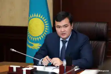 Женис Касымбек покидает пост акима Карагандинской области