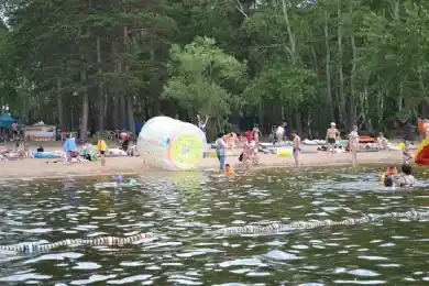 Есть ли риск заражения ковидом при купании в реке или бассейне – ответ Минздрава РК