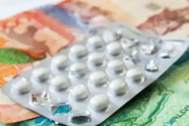 Мажилисмен Жамалов предложил наказания за непринятые правила использования пенсионных денег для лечения