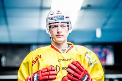 Барыс подписал новичка и продлил контракты с двумя хоккеистами