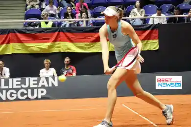 Рыбакина на классе обыграла Зигимунд в матче #BiiliJeanKingCup