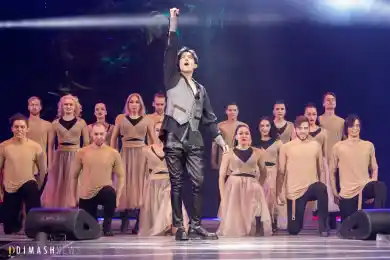 В Москве #Dears устроили горячий приём Димашу Кудайбергену