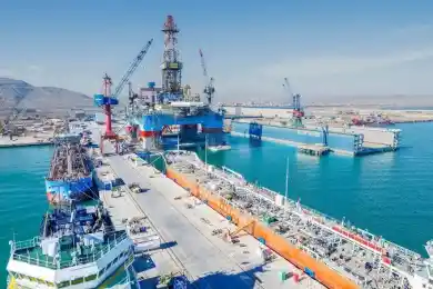 Казахстан построит два сухогруза в Баку