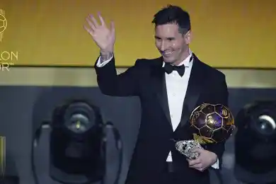 Месси в седьмой раз получил "Золотой мяч"