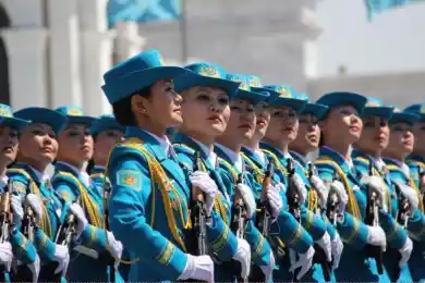 Сколько военнослужащих примет участие в военном параде в Астане