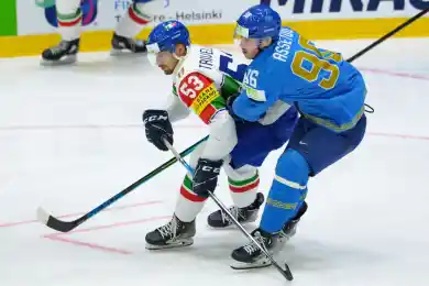 Сборная Казахстана ушла в отрыв после второго периода на ЧМ