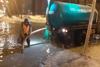 Аким Нур-Султана пообещал выплатить премии коммунальщикам за ударную работу