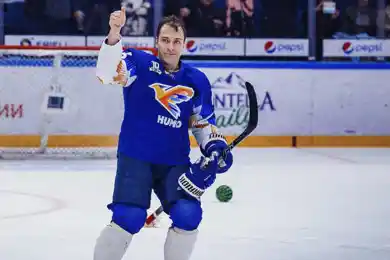 Скандальный хоккеист и обладатель Кубка Гагарина продолжит карьеру в чемпионате Казахстана