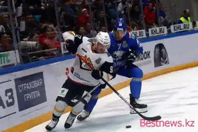 Барыс ведет после первого периода, на арене - аншлаг