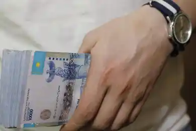 30 тысяч за секс с мужчиной: в Нур-Султане полиция выявила бордель в салоне