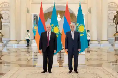 Глава государства провёл переговоры с Президентом Армении в Акорде