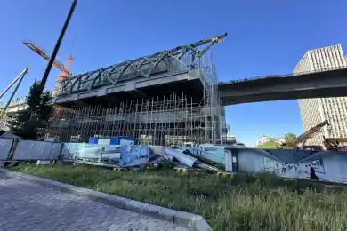 В Астане завершили установку опор для LRT