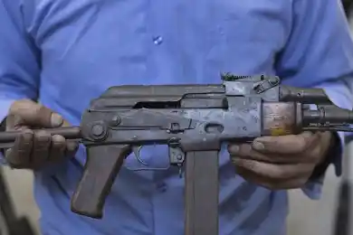 Депутат Конуров предложил ужесточить контроль над нелегальными оружейниками