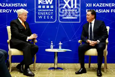 Аскар Мамин принял участие в пленарном заседании XII Евразийского форума Kazenergy