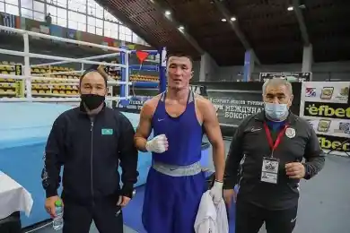 Нурканат Райыс уверенно вышел в 1/4 на ЧМ