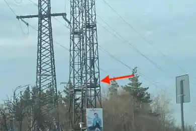 В Караганде мужчина пытался прыгнуть с фонарного столба