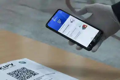 Казахстанцам начали присваивать "зеленые" статусы в Ashyq, но получили не все