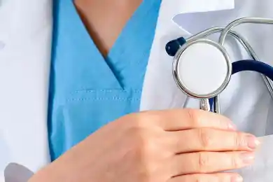 Смертельное отравление в Караганде: 10 медикам разрешили вернуться на работу в Центр для детей с инвалидностью 