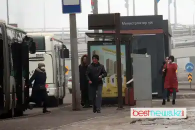 Астанчан попросили не петь после 23.00 и носить маски