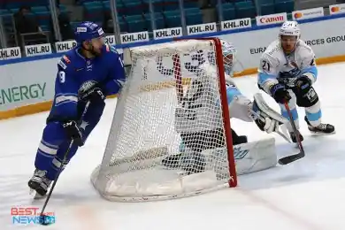 «Барыс» подтвердил информацию о продлении контракта с нападающим