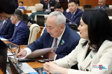 Мажилисмен Дайрабаев ответил на вопрос о своей отставке из-за скандала - видео